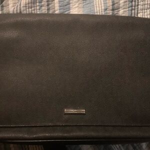 Michael Kors Black Messenger Bag Sleek Design